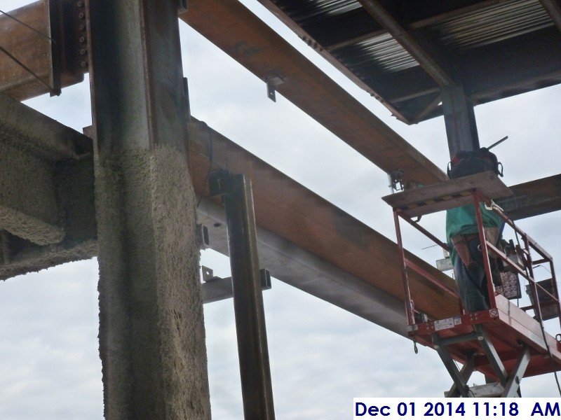 Welding clips at 4th floor North Elevation